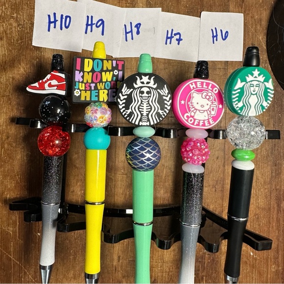 Pick one! Beaded pen with black ink & refill - Picture 4 of 10